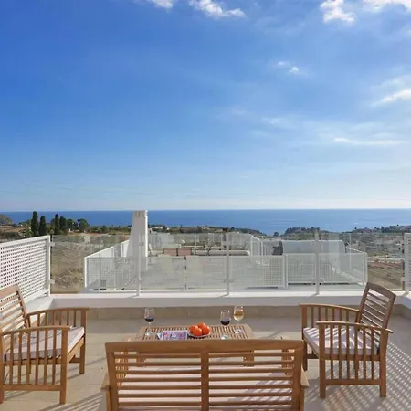 Capistrano Blue Tres Villa